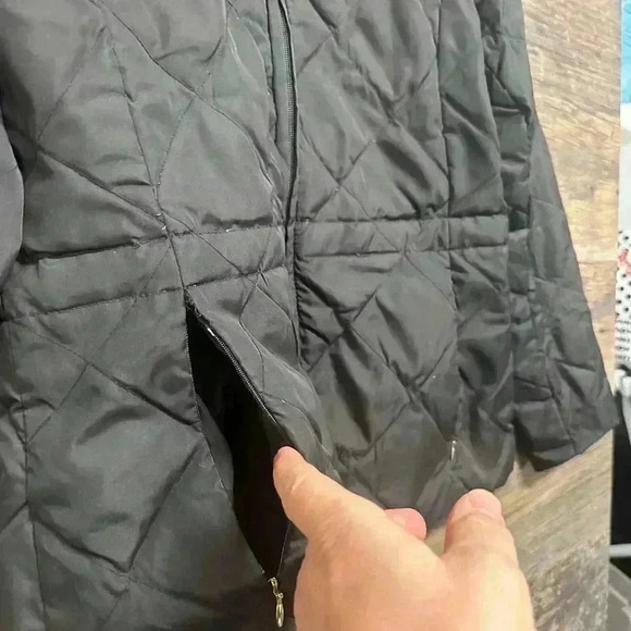 Guess Black Quilted Puffer Jacket - Picture 4 of 7